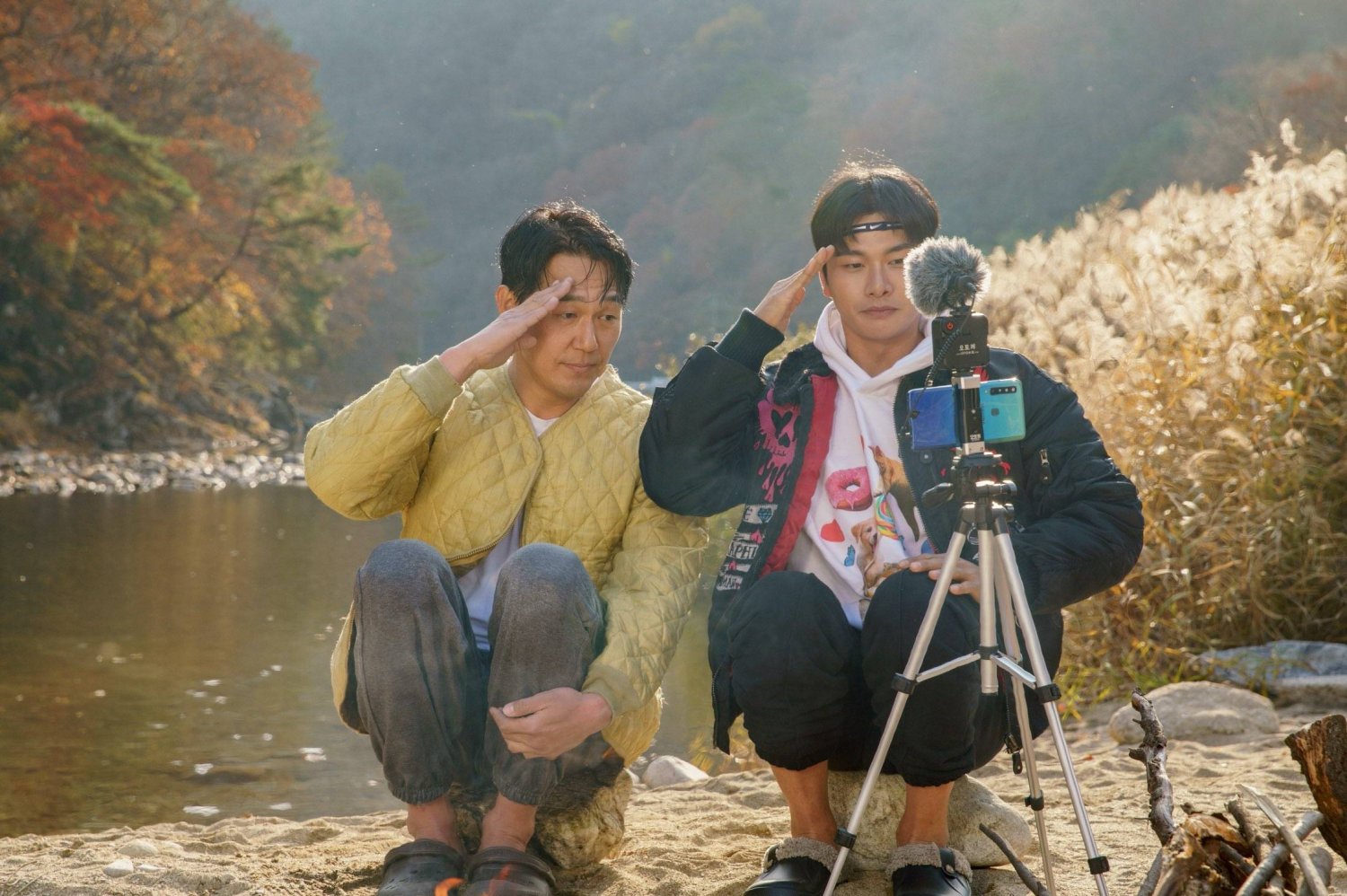 Phim mới nhất của Lee Yi Kyung: Đầu gấu đụng đầu đất – Bearman (2023)