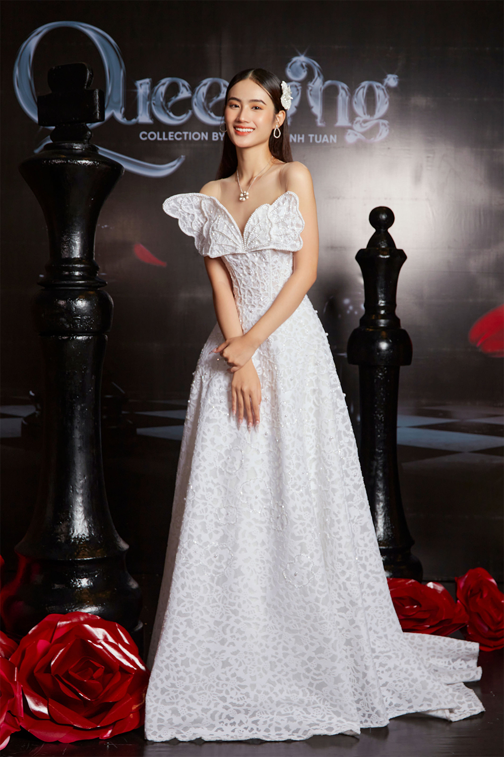 Harper's Bazaar_Miss World Vietnam 2023 mặc đồ NTK Nguyễn Minh Tuấn_03