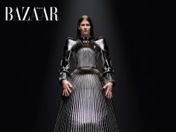Balenciaga Haute Couture Thu Đông 2023: Thời trang là áo giáp