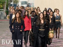 Chanel Haute Couture Thu Đông 2023: Couture thoải mái kiểu gái Pháp