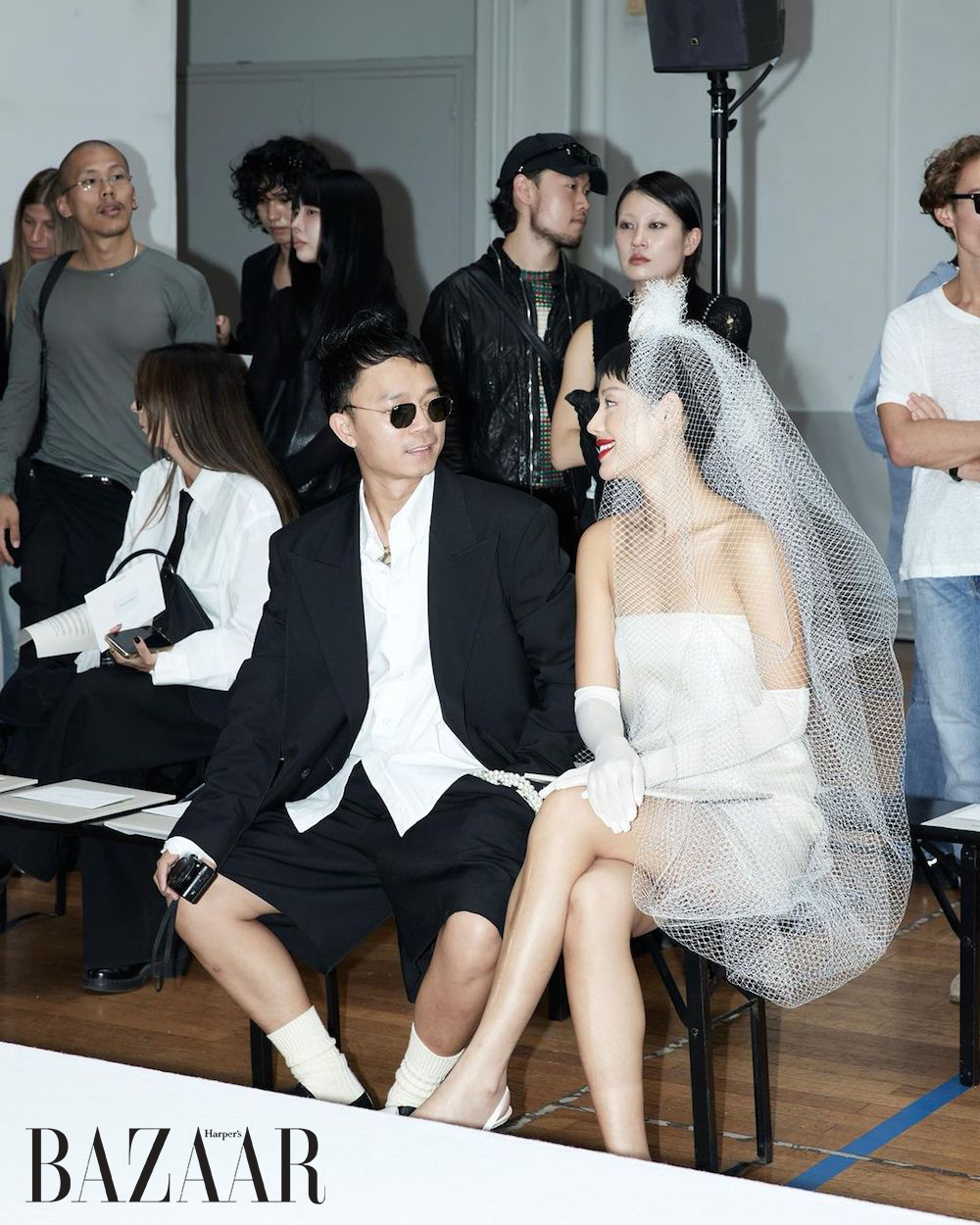 KIMHĒKIM – fashion show đầu tiên Khánh Linh và chồng sắp cưới sánh bước bên nhau