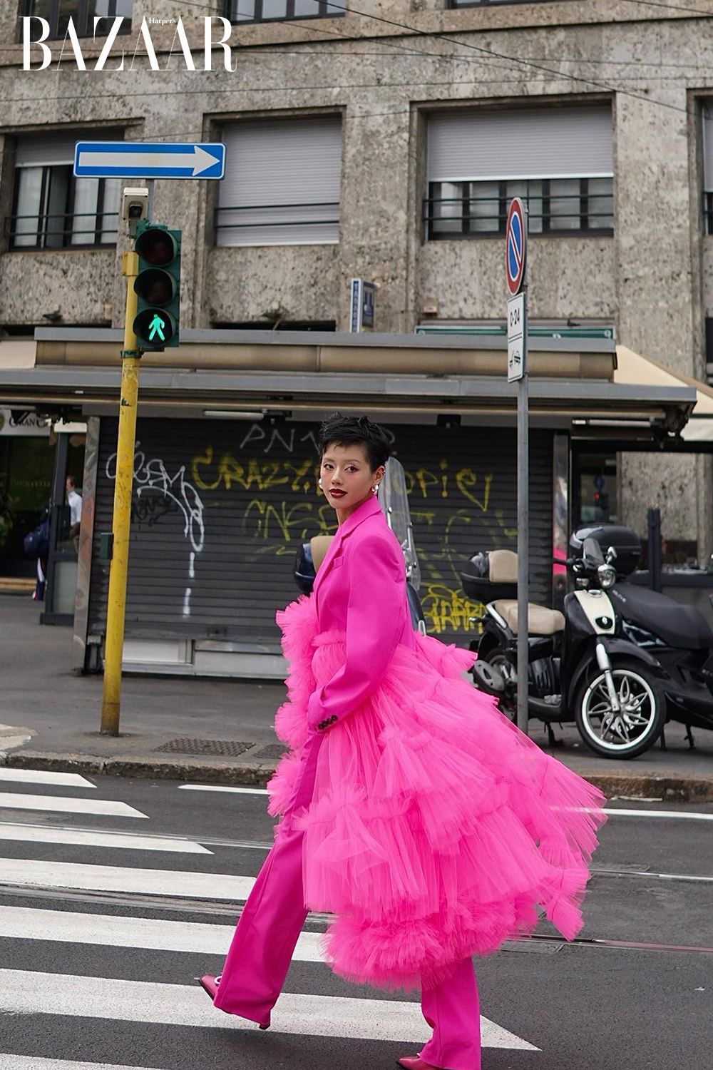 Harper's Bazaar_Cô Em Trendy Khánh Linh tham dự Milan Fashion Week_03