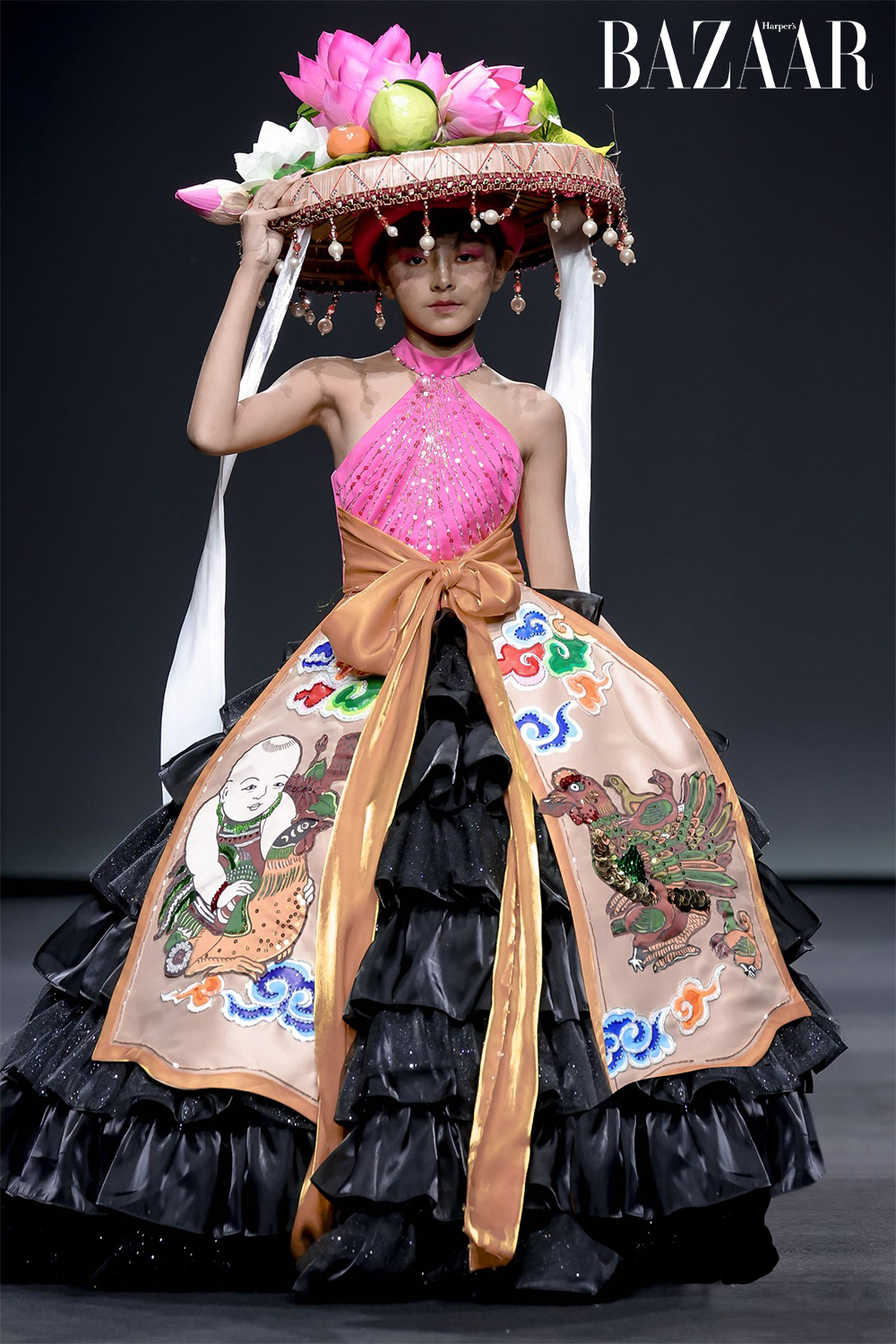 Harper's Bazaar_Dự án Việt Nam đa sắc tại Tuần lễ thời trang Thâm Quyến_05