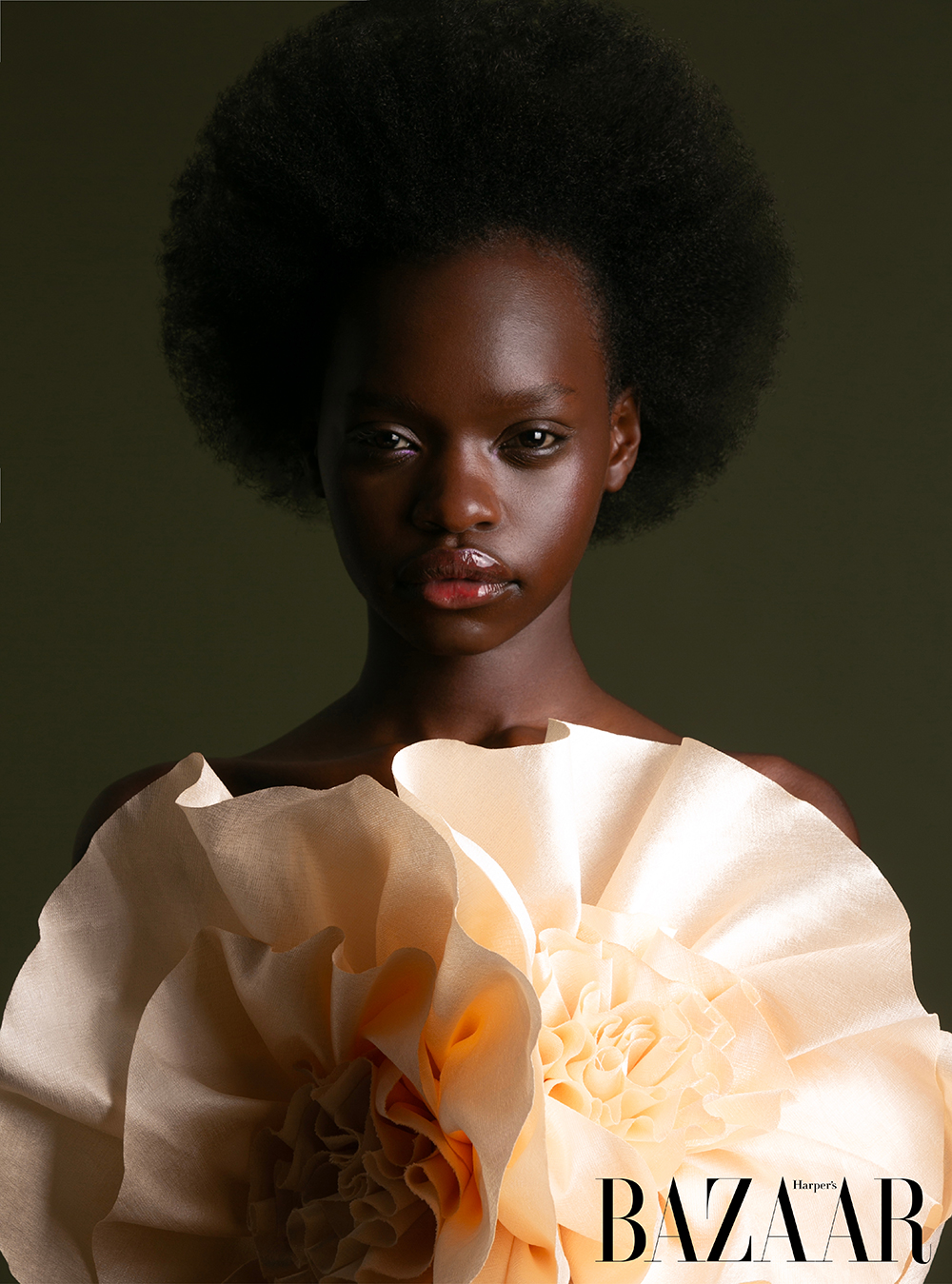 Ngọc trai đen Sonia Okumu | Francesca Andre 1