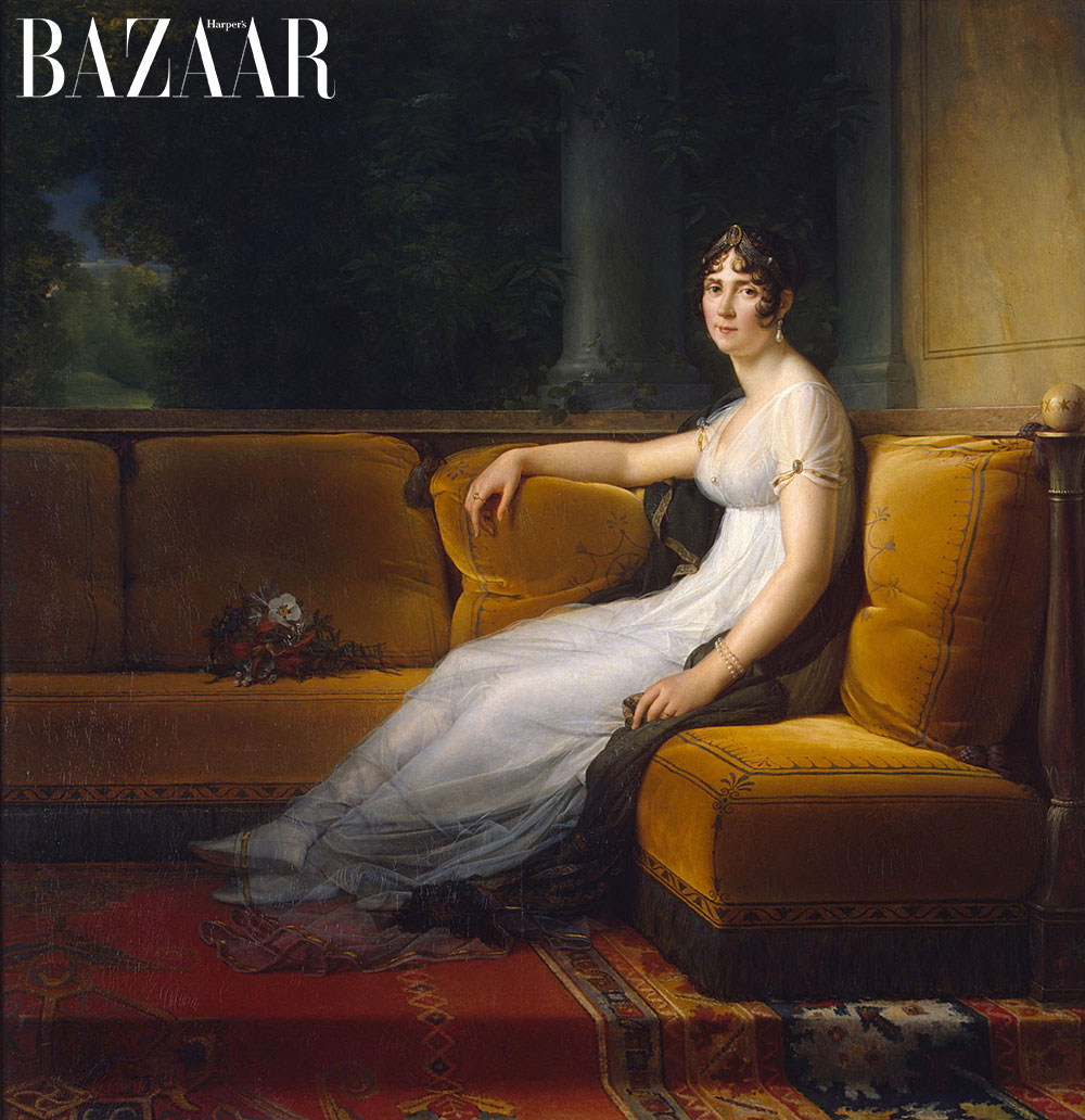 Phu nhân Bonaparte mặc chiếc váy mỏng tôn dáng theo phong cách Empire 