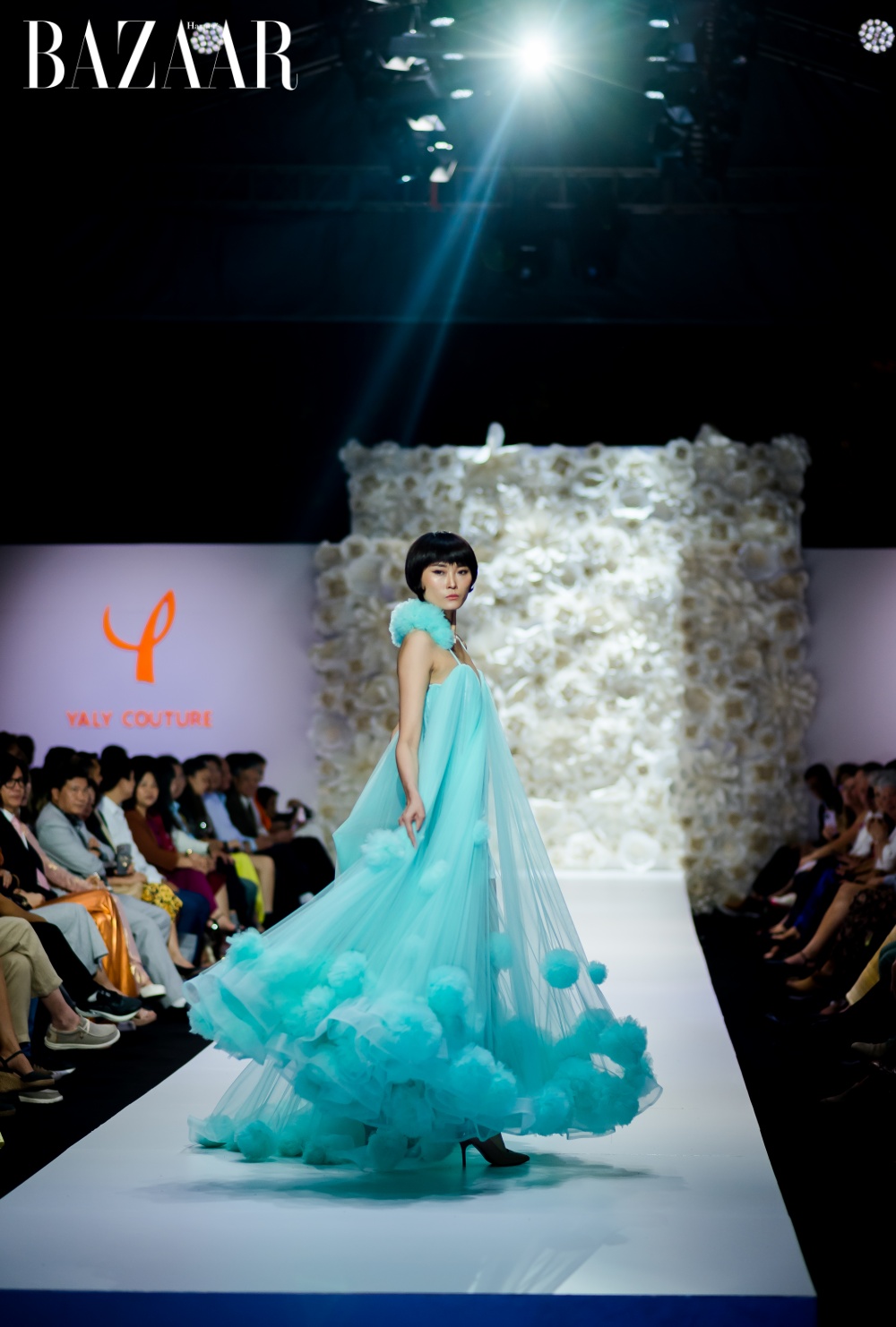 Show diễn The Edge of Elegance, Yaly Couture, Trịnh Diễm Quỳnh 