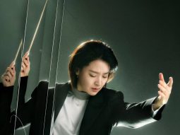 Lee Young Ae tỏa sáng trong Nhạc trưởng Maestra: Sợi dây chân lý