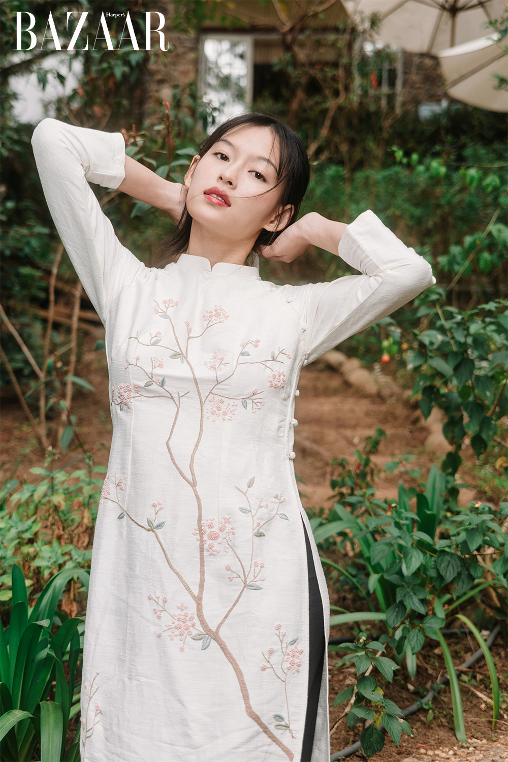 Harper's Bazaar_Nàng thơ Nguyễn Minh Hà xinh đẹp trong áo dài Moriko_07