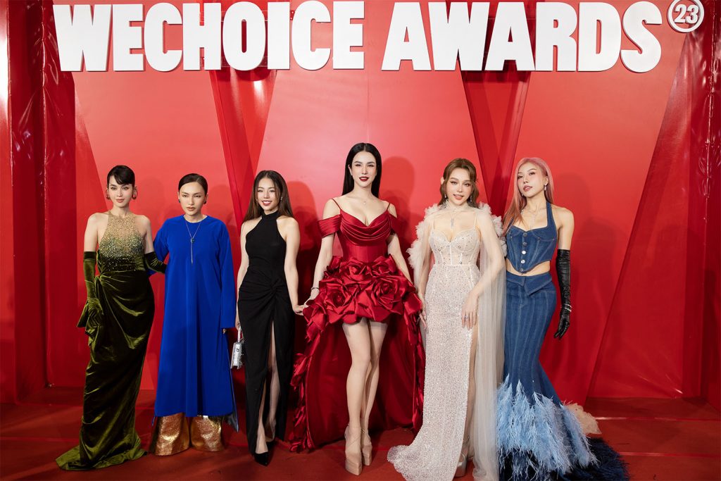 Các Chị Đẹp quậy hết cỡ tại WeChoice Awards 2023 Harper's Bazaar Việt Nam