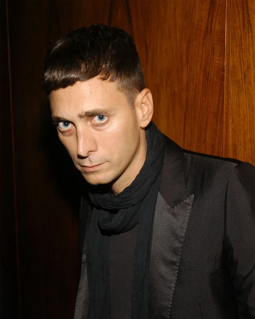gi-i-m-tin-n-hedi-slimane-r-i-th-ng-hi-u-celine