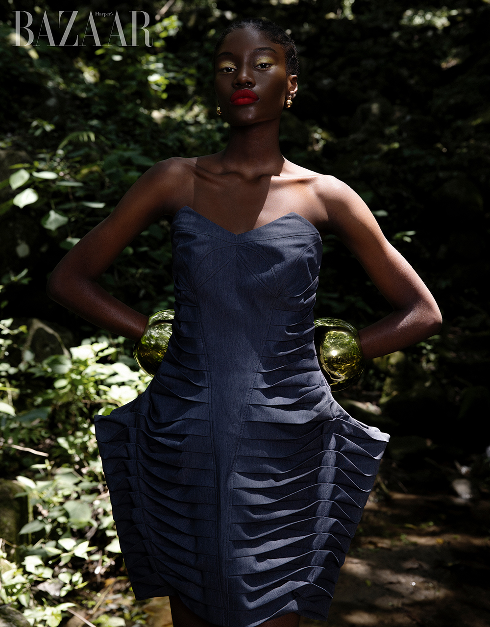 In the Wilderness: A Harmonious Fusion of Fashion and Nature 1