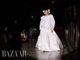 Chanel Haute Couture Thu Đông 2024: Khúc nhạc đệm chuyển cảnh