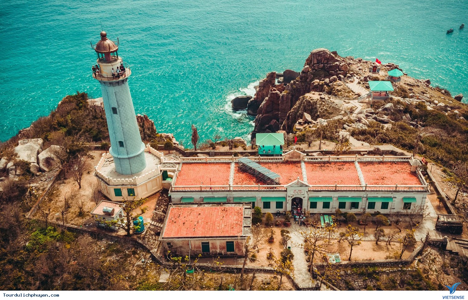 Hải đăng mũi Đại Lãnh - Những địa điểm du lịch nổi tiếng ở Phú Yên