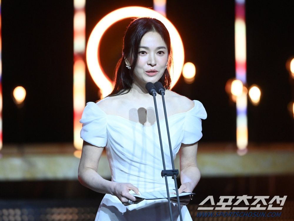 song-hye-kyo-rong-xanh-2024-4