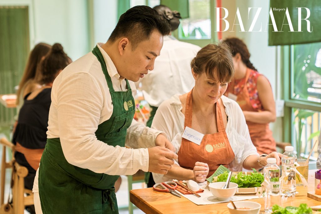 Lá»›p há»c nấu ăn M.O.M Cooking Class được du khách yêu thÃch