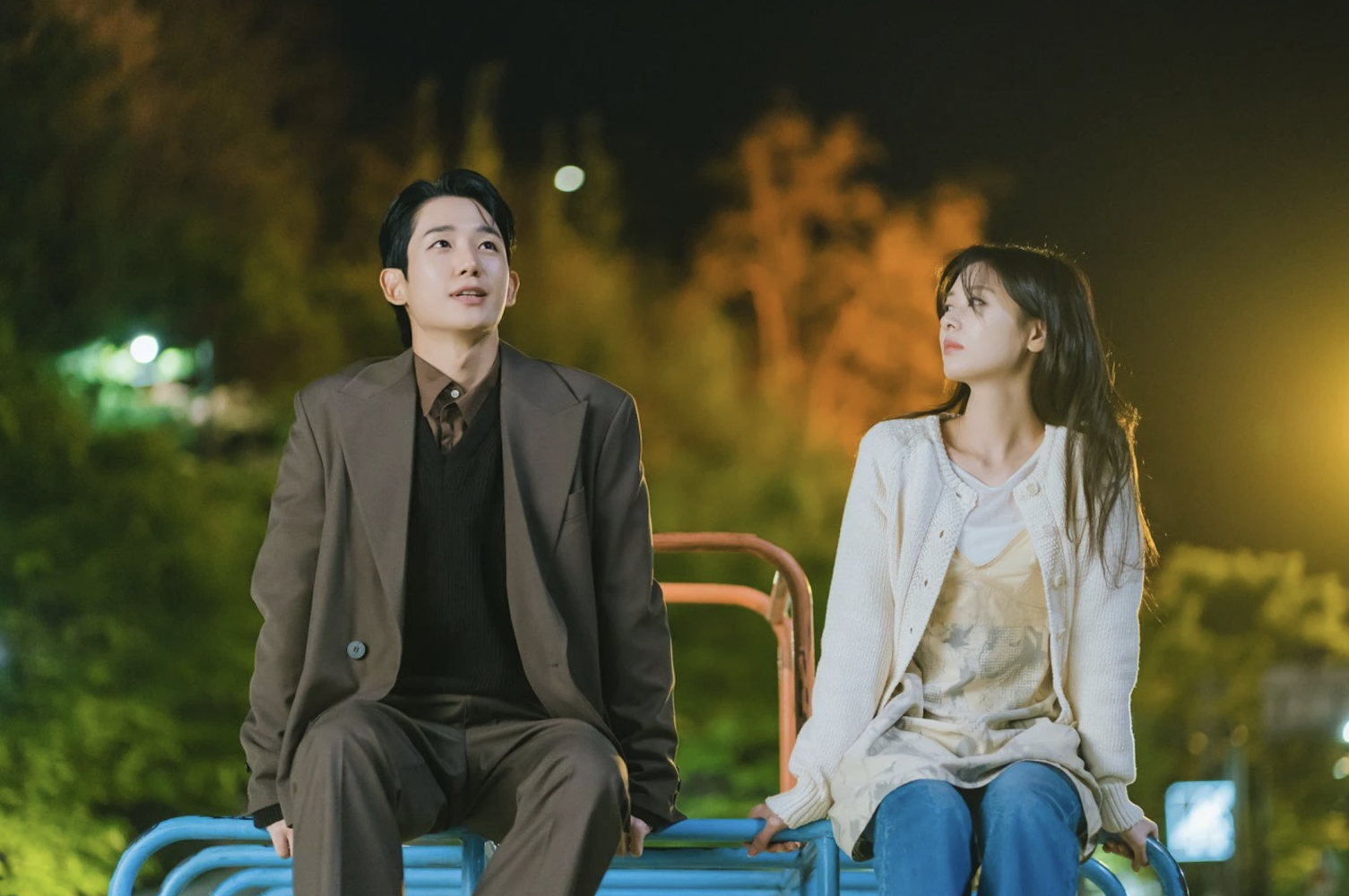 Chuyện tình nhà bên (Love next door)