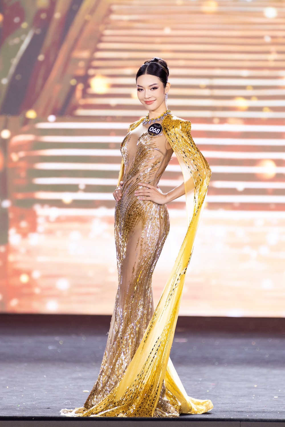 bui-ly-thien-huong-best-in-evening-gown