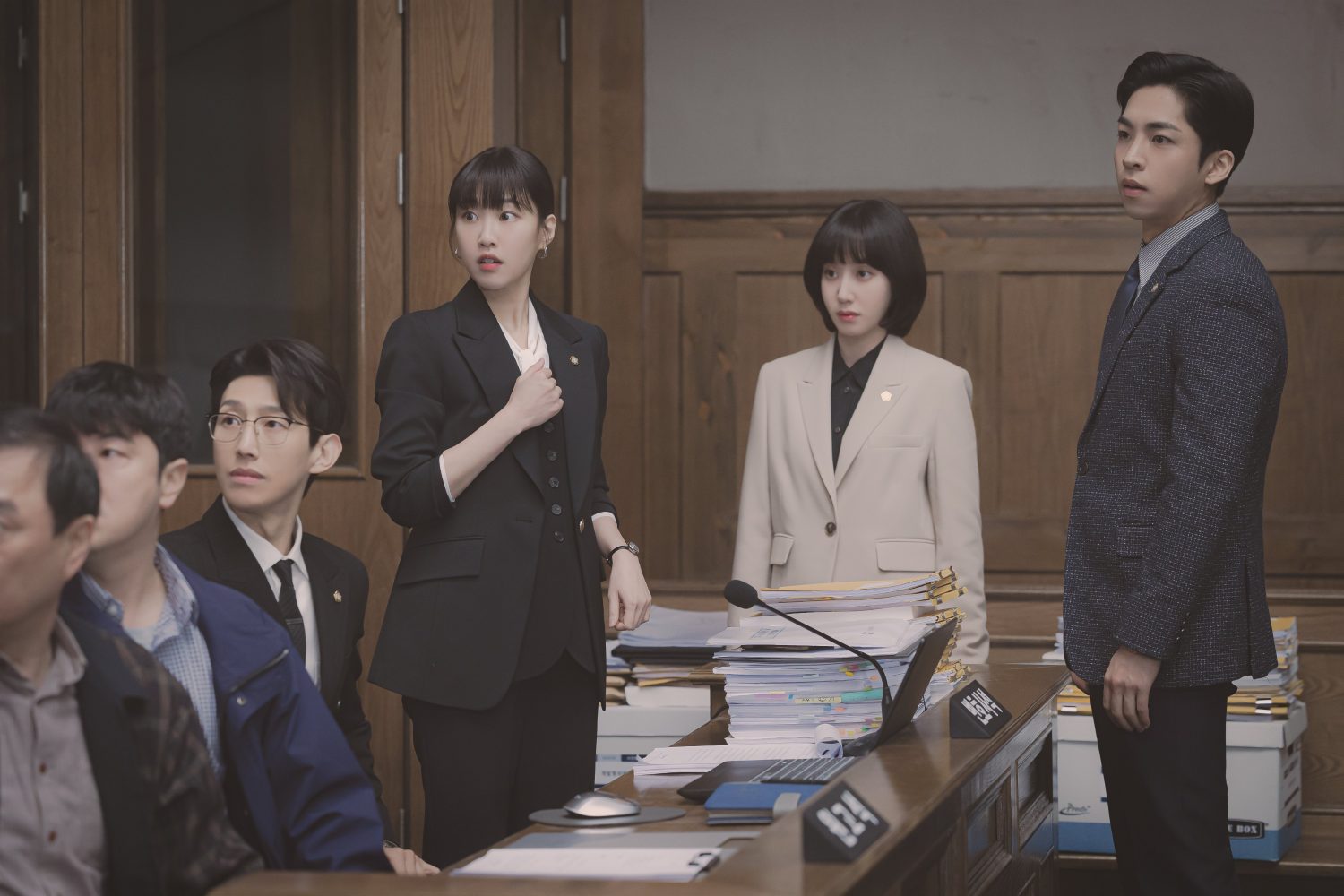 Nữ luật sư kỳ lạ Woo Young Woo – Extraordinary attorney Woo (2022)