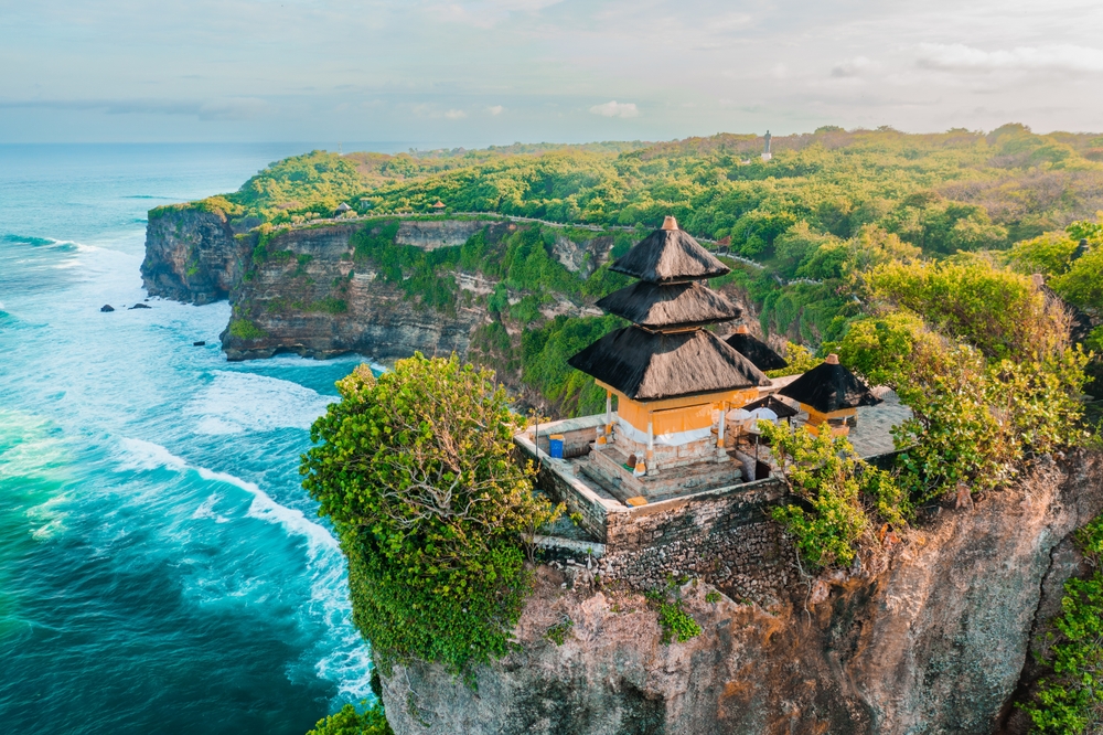 Kinh nghiệm du lịch Bali tự túc ở đền Uluwatu