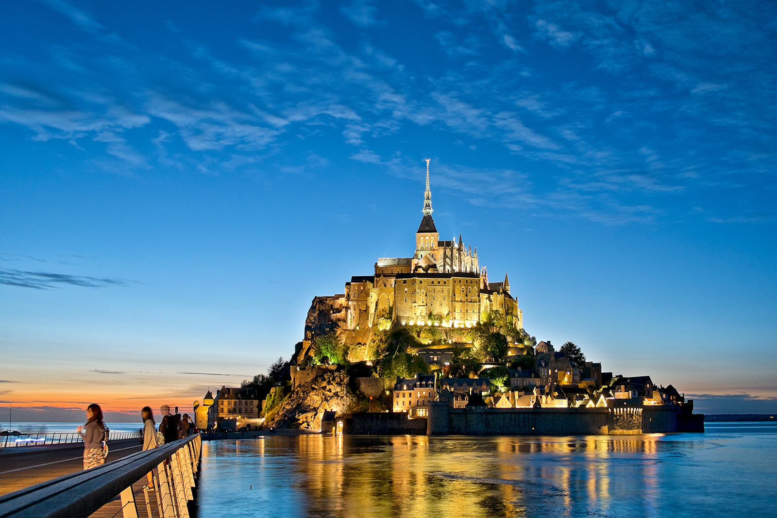 Lâu đài Mont Saint Michel