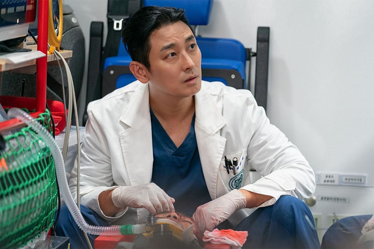 Joo Ji Hoon vai Baek Kang Hyuk
