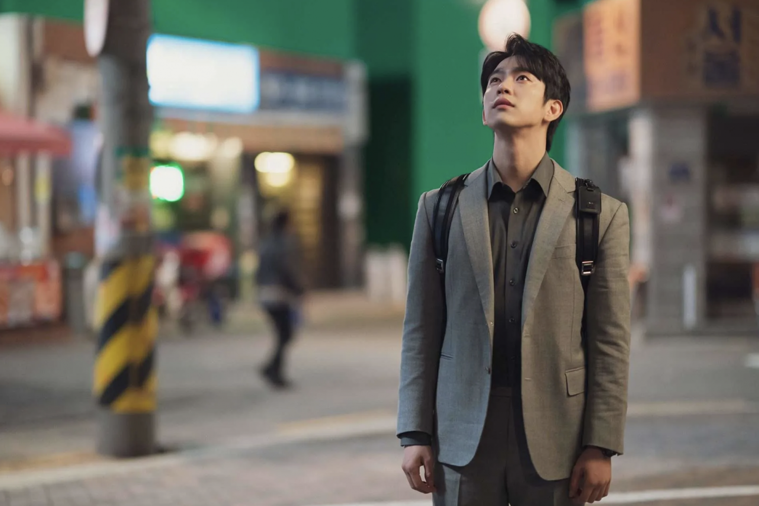 Park Jin Young trong vai Lee Dong Jin