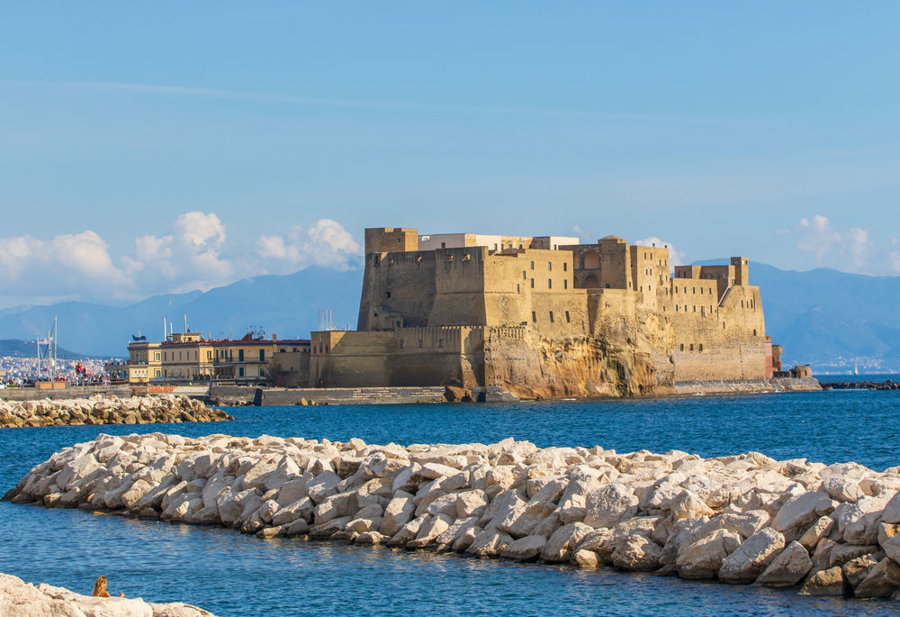 Castel dell'Ovo (lâu đài của trứng)