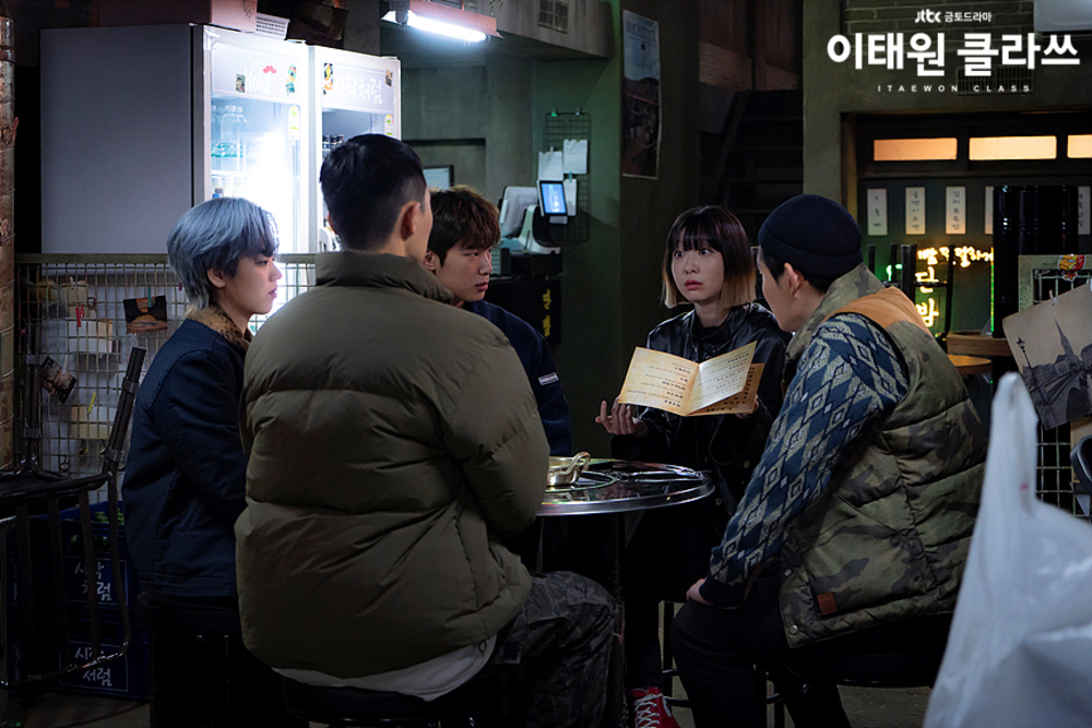 bzvn-bai-hoc-kinh-doanh-tu-tang-lop-itaewon (19)