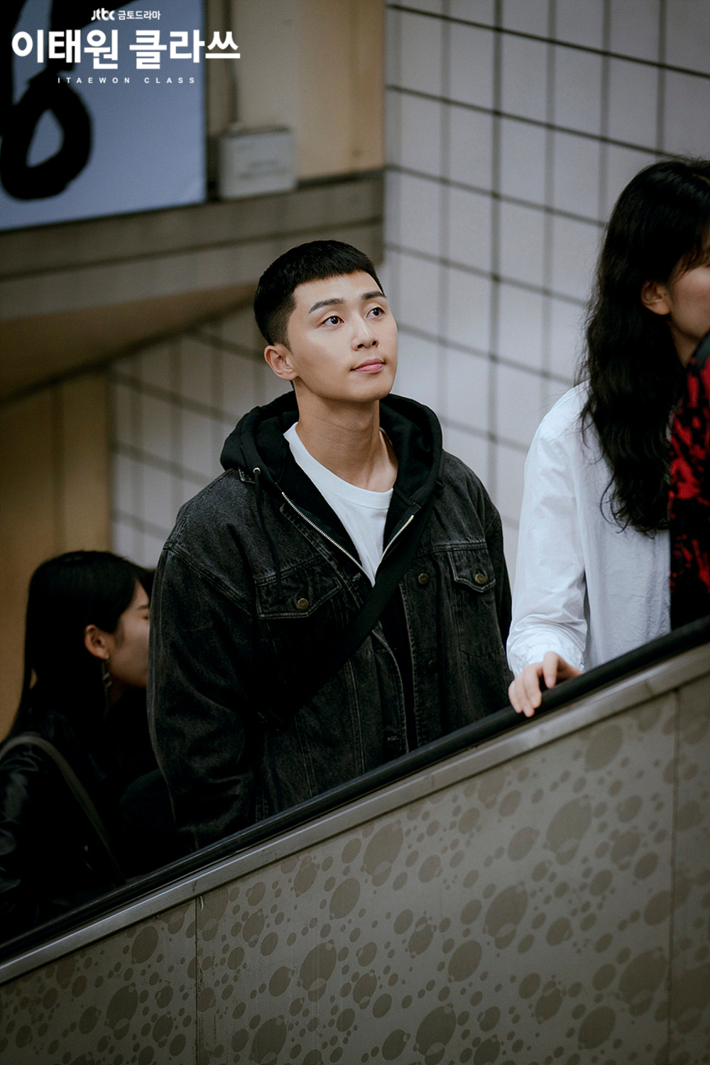 bzvn-bai-hoc-kinh-doanh-tu-tang-lop-itaewon (7)