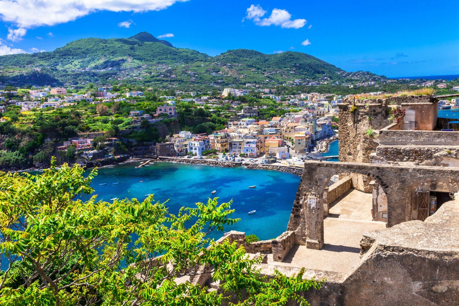 Các hòn đảo đẹp ở Ý: Ischia – Viên ngọc ẩn mình giữa vịnh Naples