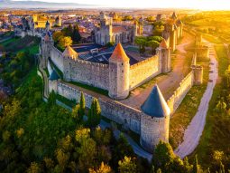 Top 10 lâu đài cổ nổi tiếng ở Pháp: Lâu đài Carcassonne