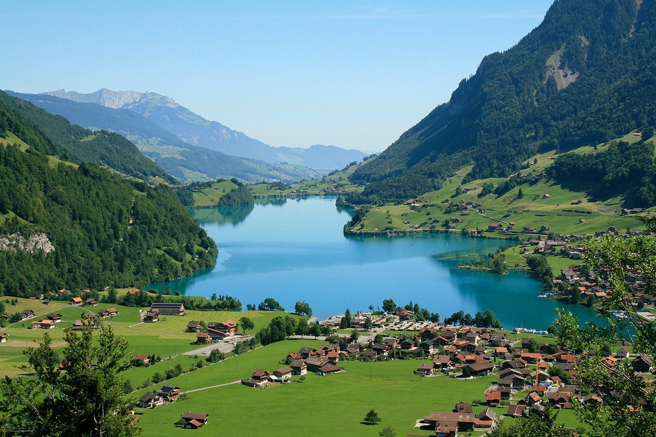 Những điểm du lịch Thụy Sĩ trong phim Hạ cánh nơi anh: Hồ Lungern, Obwalden
