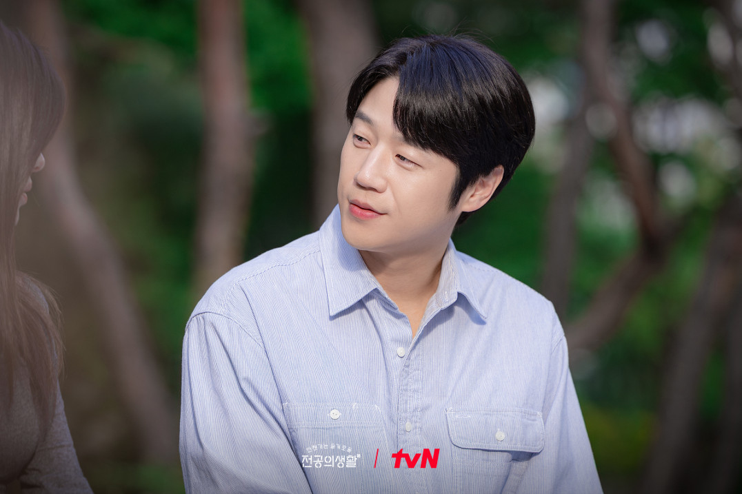 bzvn-jung-jun-won-chuyen-doi-bac-si-noi-tru-ku-do-won (4)