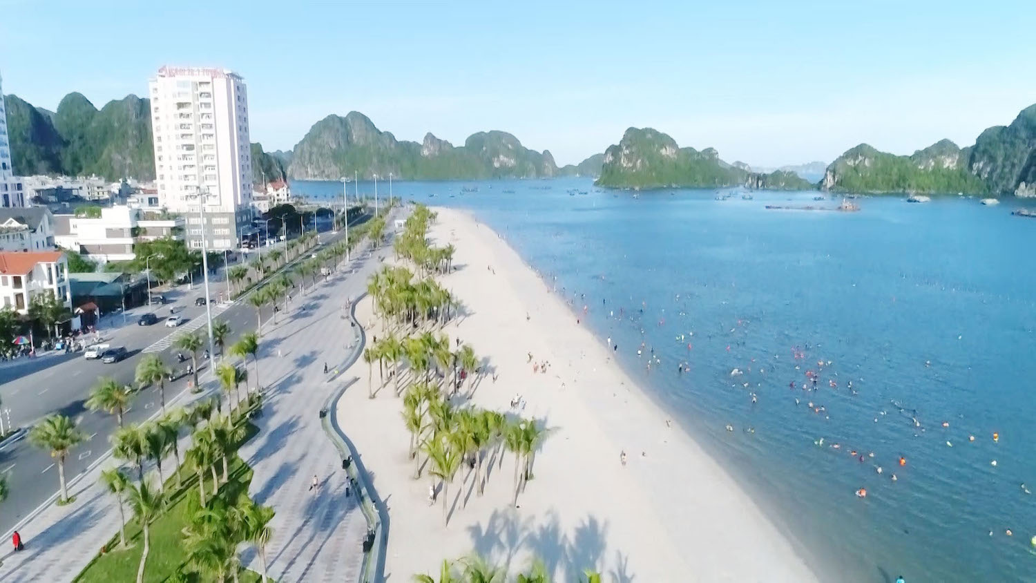 Bãi biển Hòn Gai