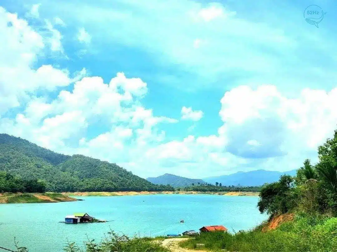 Hồ Hàm Thuận