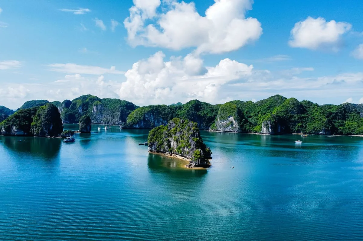 Địa điểm du lịch Hạ Long: Vịnh Lan Hạ