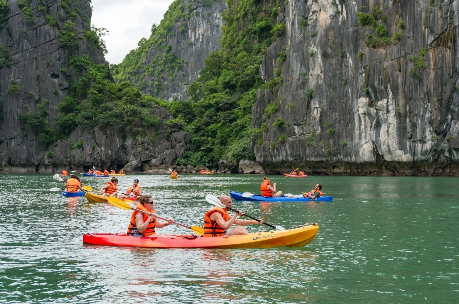 Trải nghiệm thể thao trên vịnh