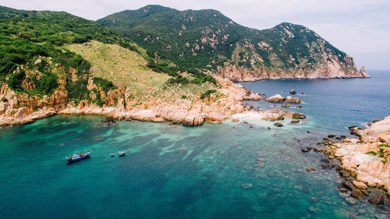 Top các địa điểm du lịch ở Ninh Thuận: Vịnh Vĩnh Hy