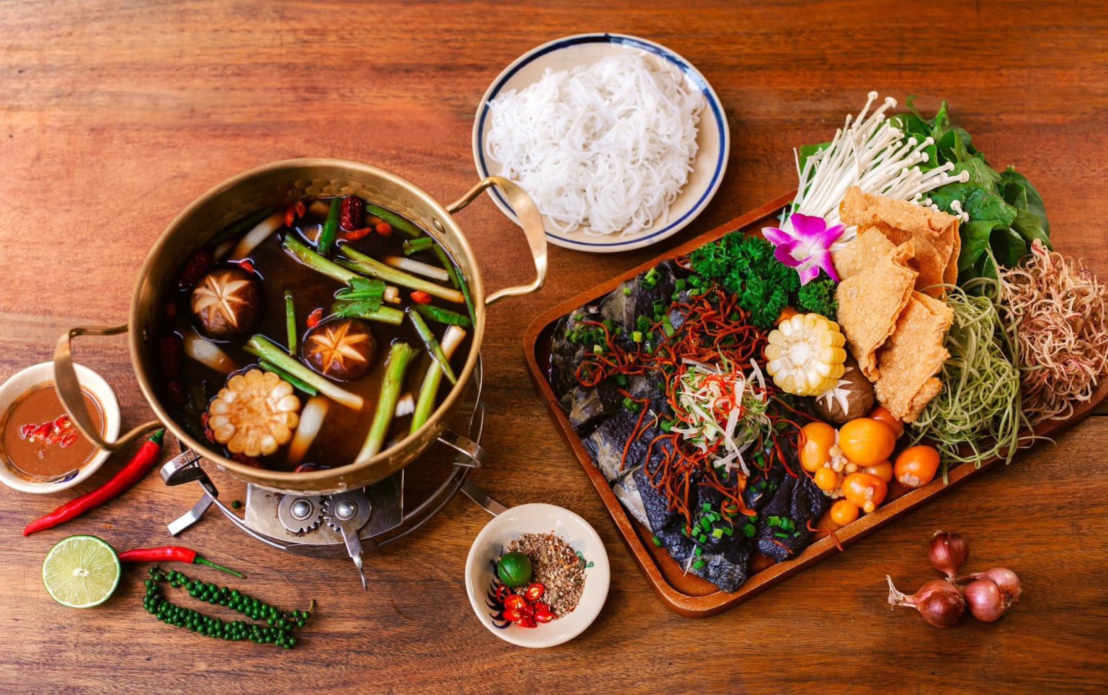 Noọng Ơi - Nhà hàng chuyên ẩm thực Tây Bắc giữa lòng thành phố Huế