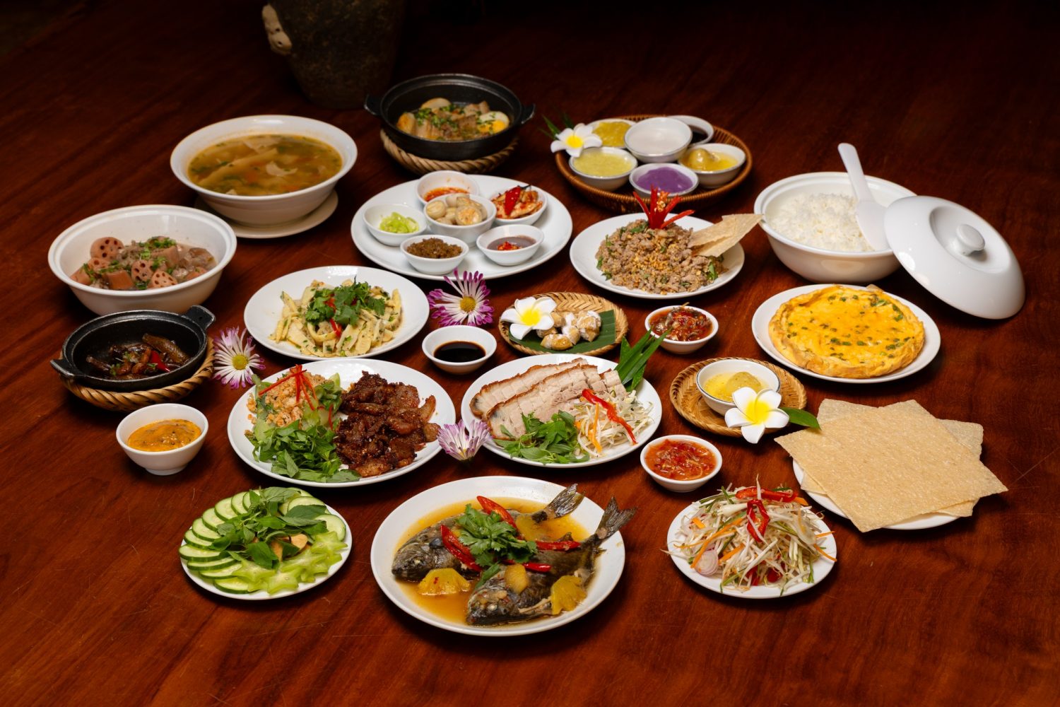 Nhà hàng cơm mắm Cô Ri