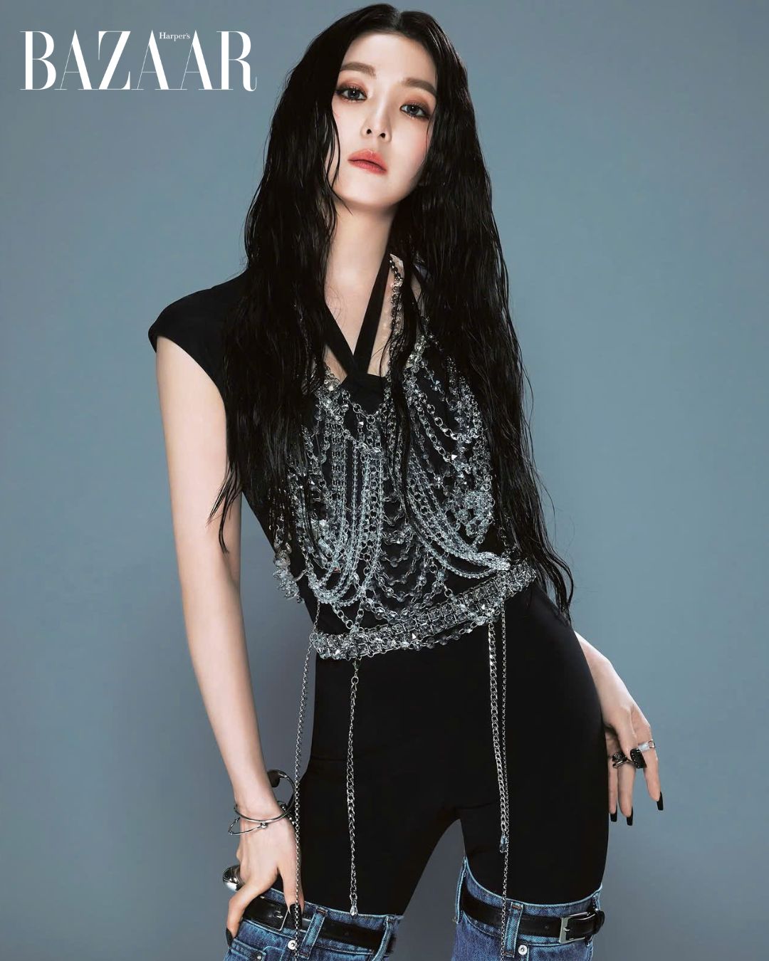 TILT: Irene và Seulgi hóa chị em sinh đôi siêu thực
