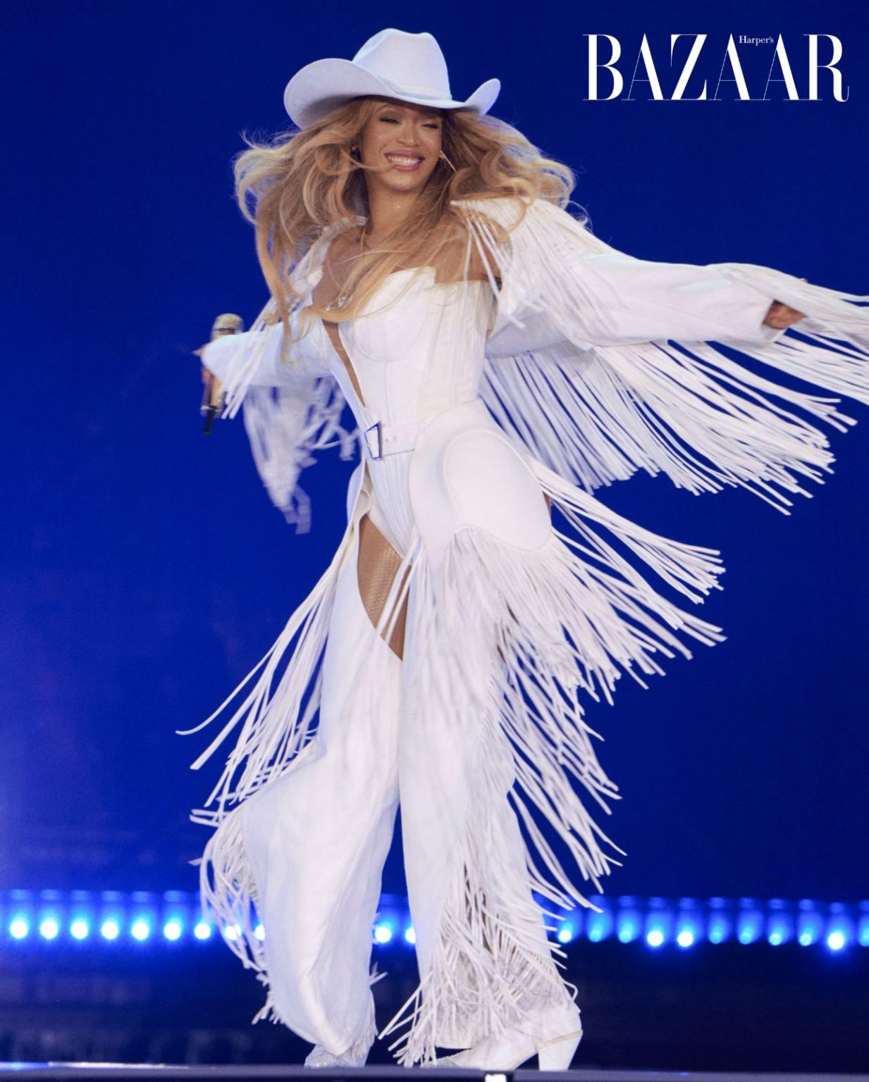 Thời trang cao bồi triệu đô Beyoncé tại concert Cowboy Carter | Harper ...