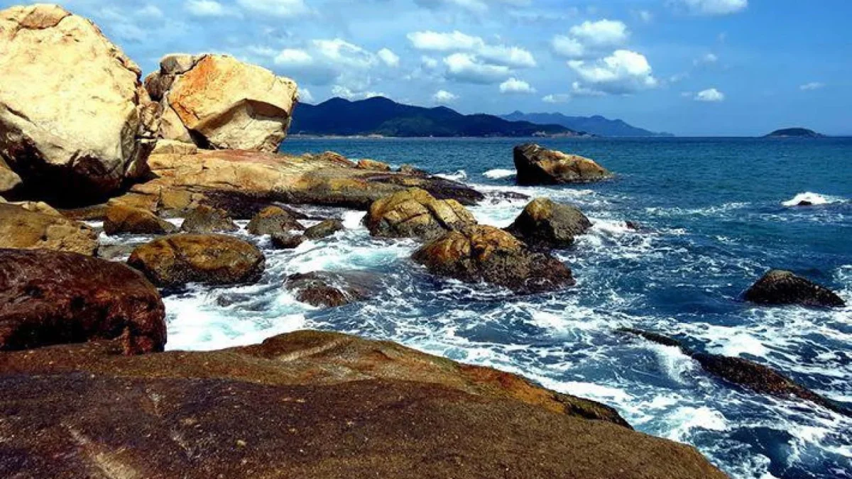 Hòn Ghềnh - Địa điểm du lịch Mũi Né