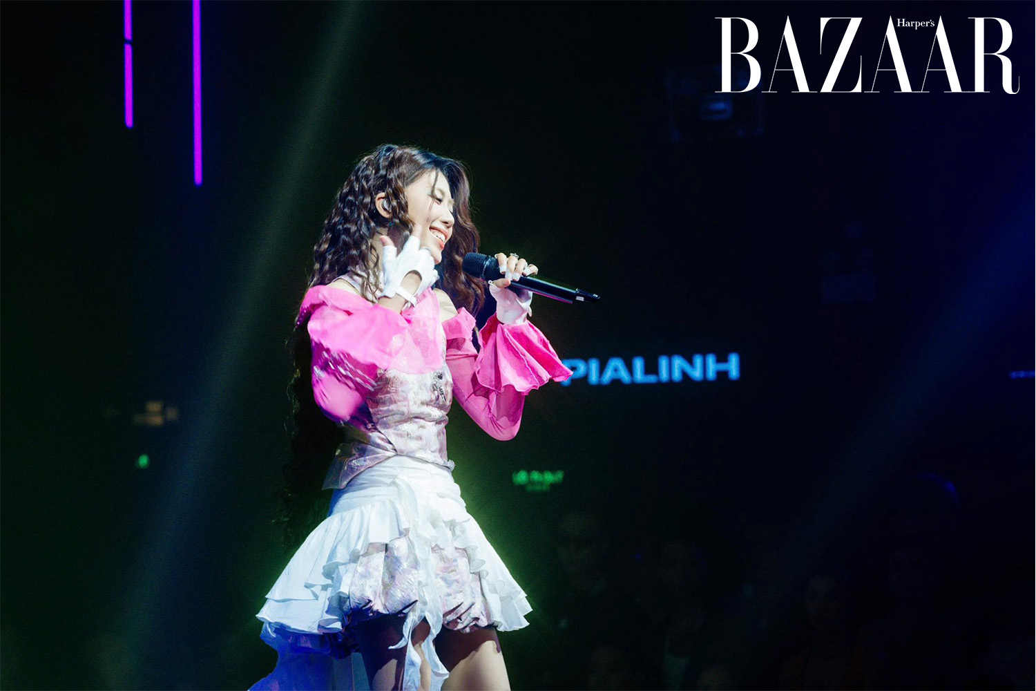 Ca sĩ PiaLinh bùng nổ tại showcase với hit Đánh Cắp Trái Tim