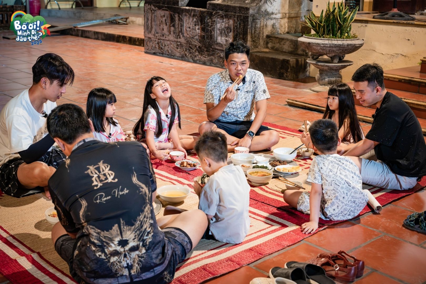Tập 6 Bố ơi mình đi đâu thế?: Bỏ phố về quê, các con ngỡ ngàng vì thiếu thốn