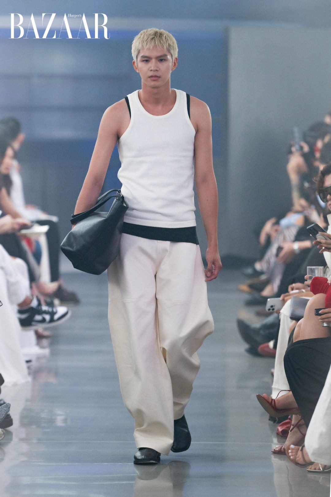 bzvn-orbit-rue-miche-runway-2025-show-tong-ket (9)