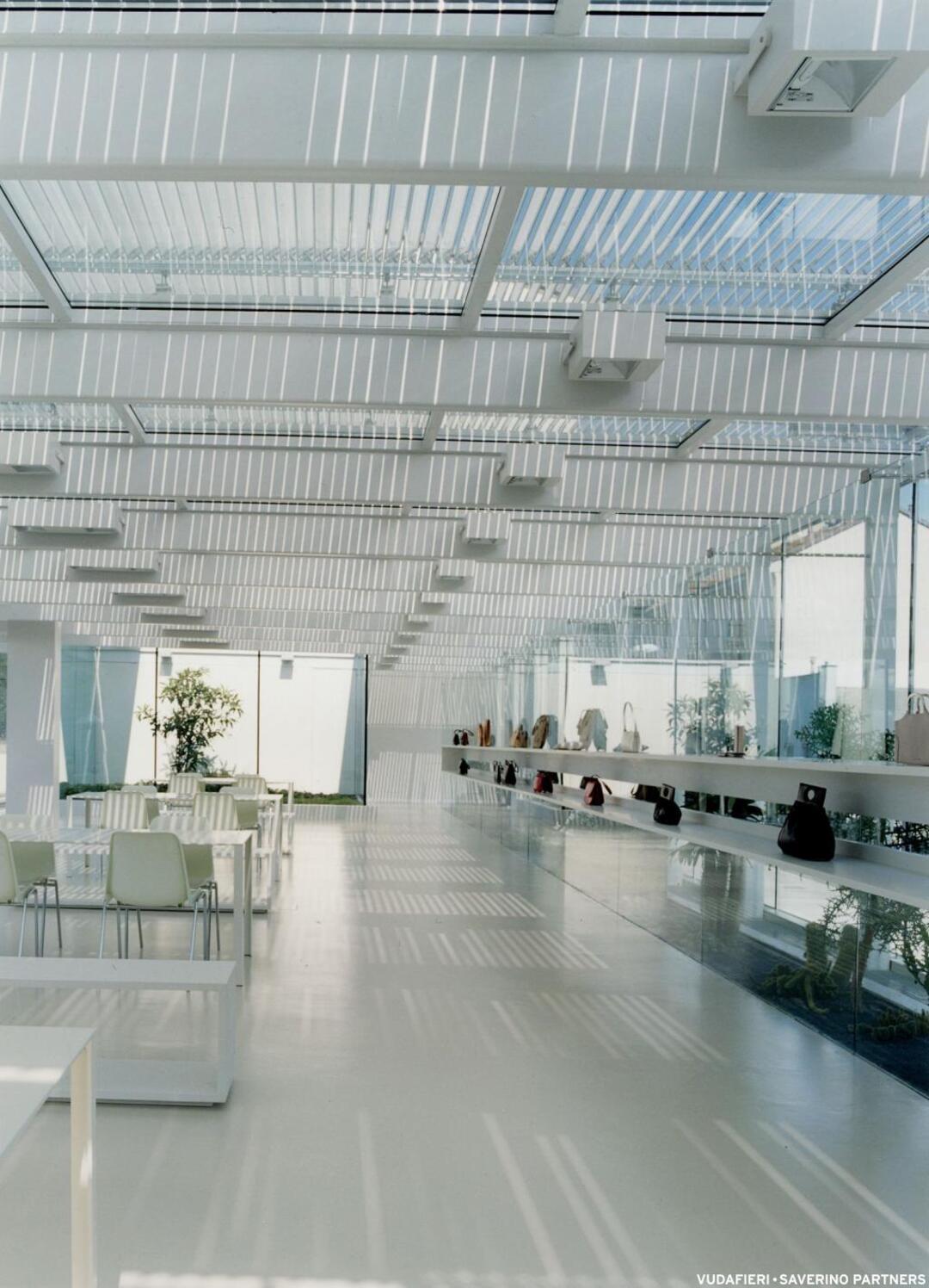 Showroom tại Milan, Ý. Ảnh: Vudafieri Saverino Partners