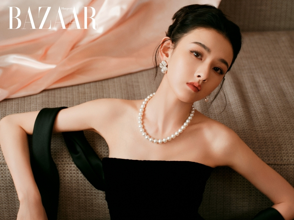 Tống Tổ Nhi 2 năm mới tái xuất, vị thế vẫn khiến dàn hoa 95 khó vượt qua