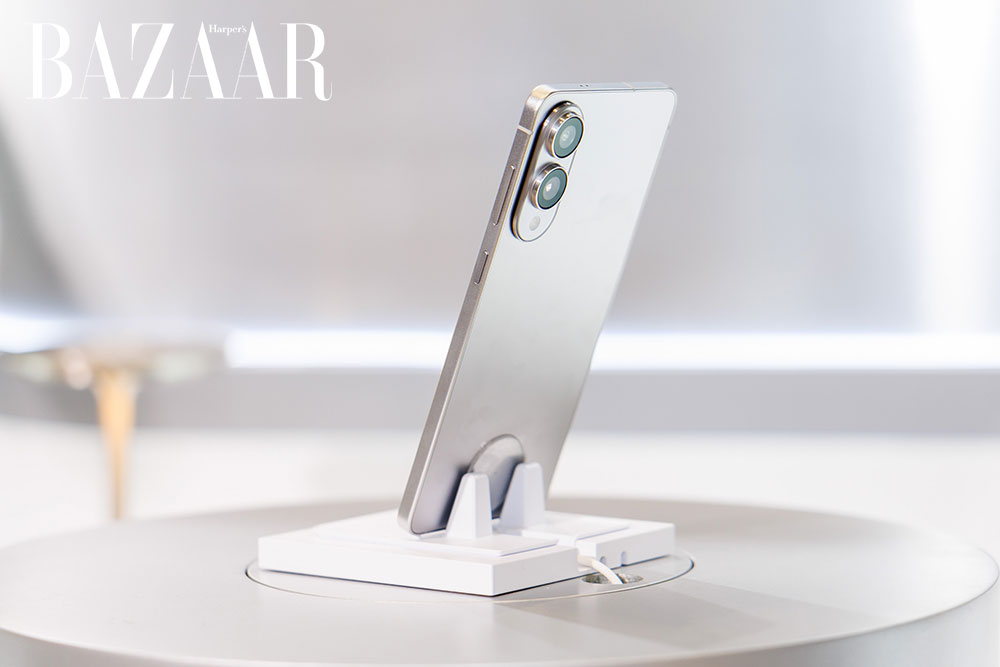 Galaxy S25 Edge khoe “quyền lực” không kém cạnh các nhà mốt danh tiếng