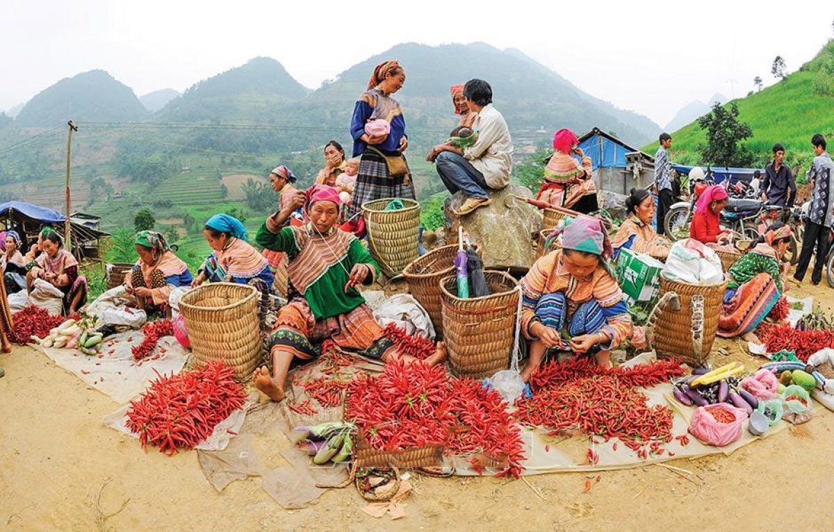 Kinh nghiệm du lịch Điện Biên trải nghiệm các chợ phiên